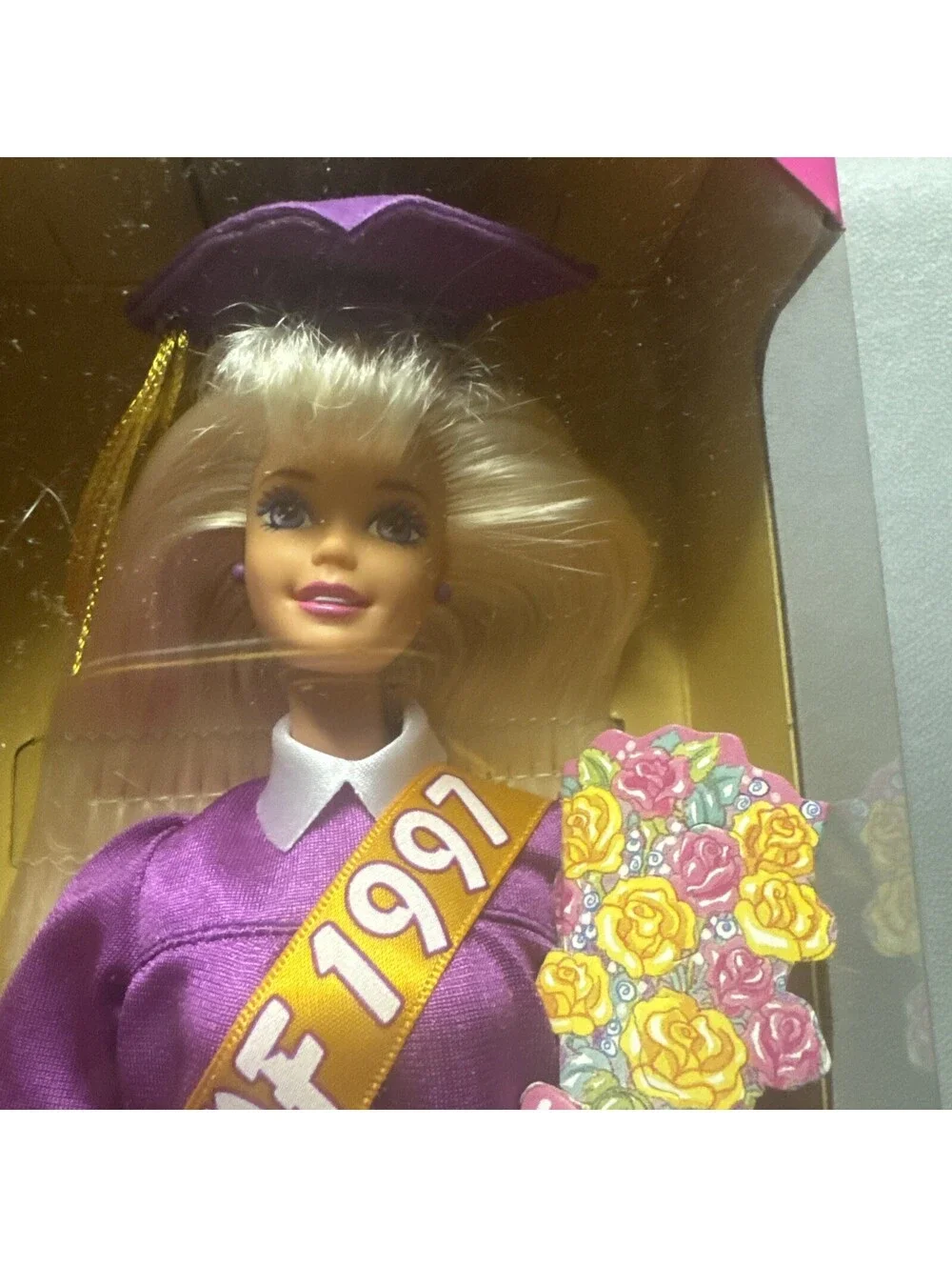 Barbie Doll Class of 1997 Graduation Barbie Special Edition Mattel 16487 NIB
